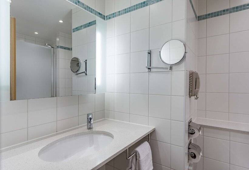 اتاق استاندارد, Radisson Blu Hotel London Stansted Airport