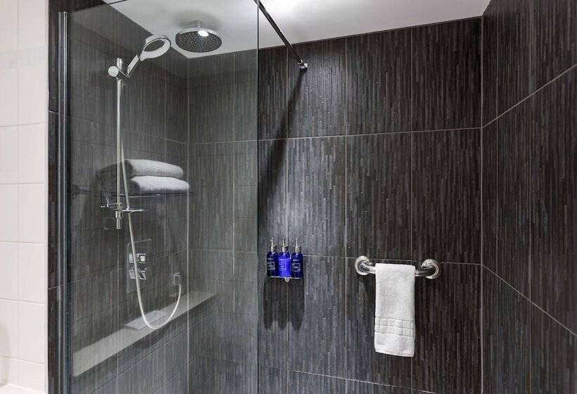 سوییت جونیور, Radisson Blu Hotel London Stansted Airport