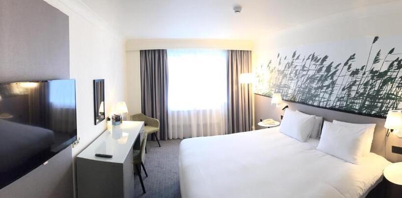 Номер Стандарт, Mercure Daventry Court
