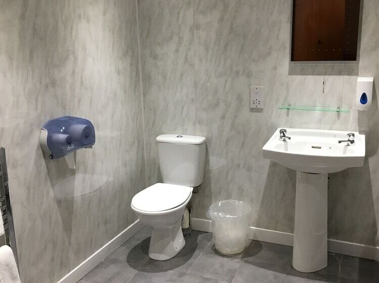 اتاق استاندارد چهار تخته, Merchant City Inn