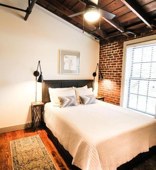 标准工作室, The Lofts At Downtown Salem