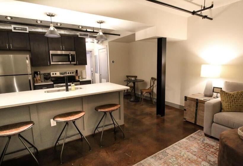 套房, The Lofts At Downtown Salem