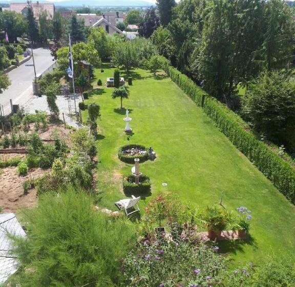 Номер Стандарт, Pension Am Engelsberg