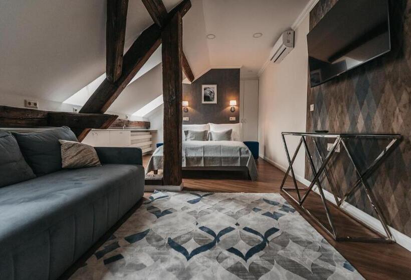 Апартаменты Deluxe 1 Спальня, Room42   Suites & Apartments