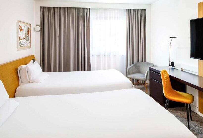 Номер Superior, Novotel London Greenwich