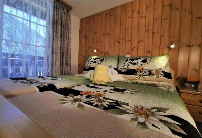 Номер Стандарт с Балконом, Walliserhof Leukerbad Therme