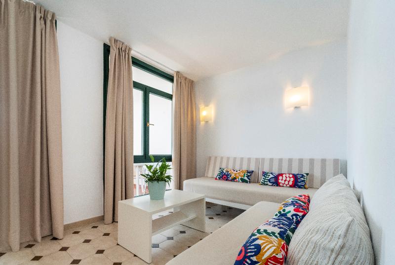 Апартаменты 1 Спальня Вид на Бассейн, Beach Club Menorca
