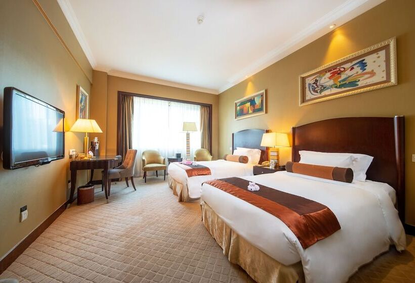 Номер Deluxe, Grand International