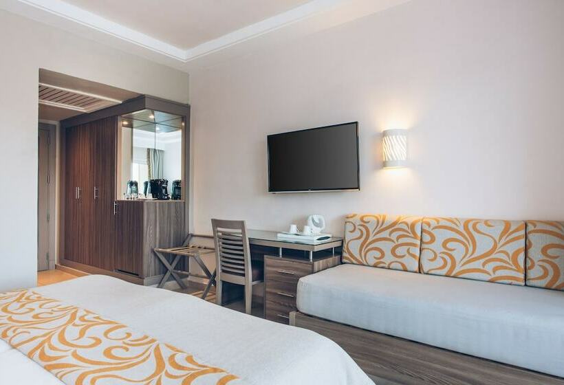 חדר משפחתי נוף לגינה, Iberostar Waves Mehari Djerba