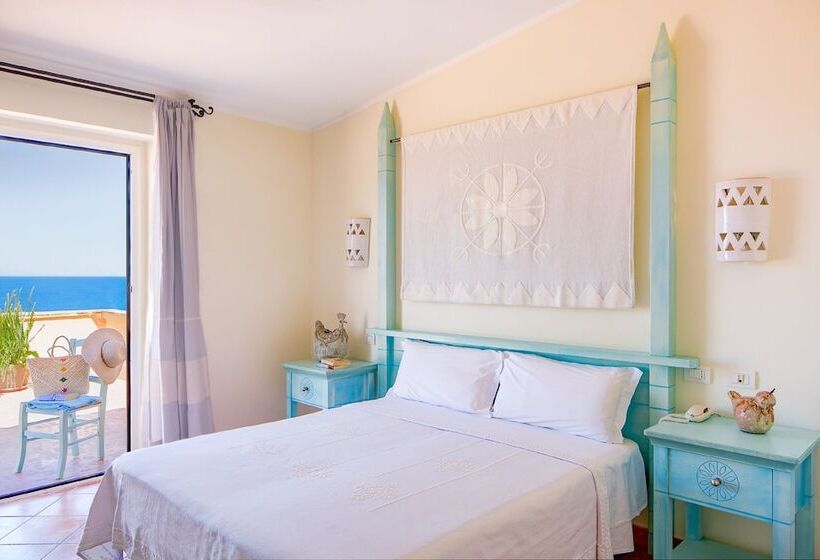 غرفة قياسية مطلّة علي البحر, Lh Pedraladda Resort