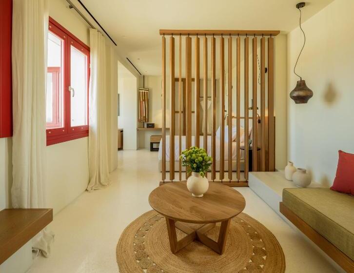 바다전망 스위트 (자쿠지), Potnia Theron Suites