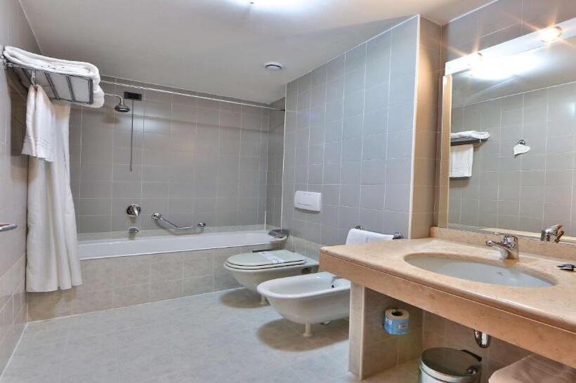 Номер Комфорт Индивидуальный, Best Western Cavalieri Della Corona