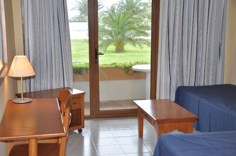 חדר סטנדרט לשלושה, Club Sunway Punta Prima