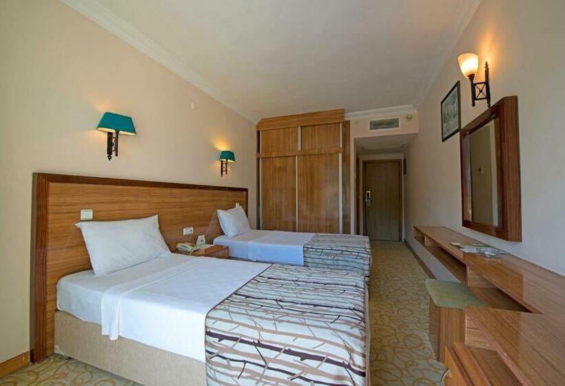 اتاق کلاب, Green Nature Resort & Spa