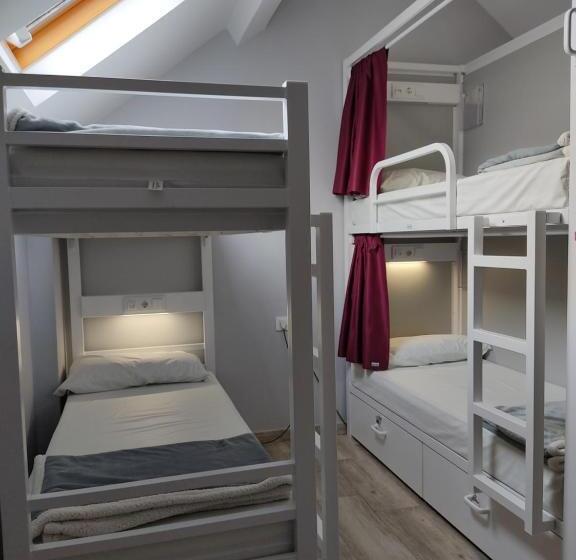 Четырехместный Номер Стандарт, Albergue Con Encanto D'camiño