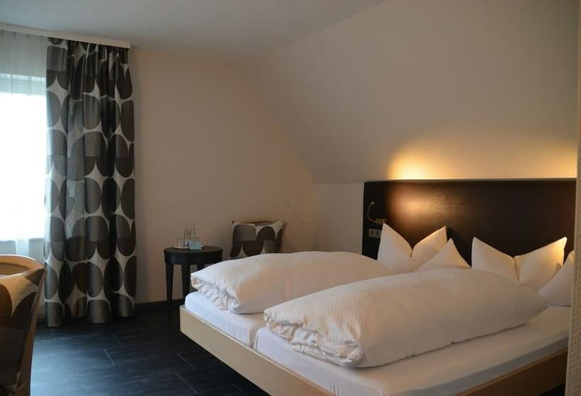스탠다드 룸, Castell Hotel & Restaurant