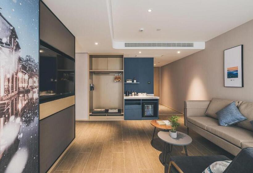 Люкс, Atour Hotel Huzhou Dongwu