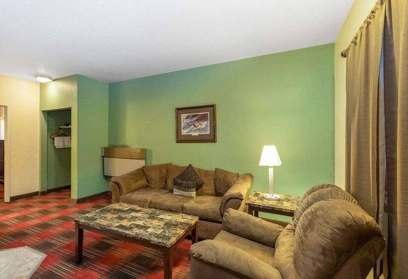 سوییت, Baymont By Wyndham Spearfish
