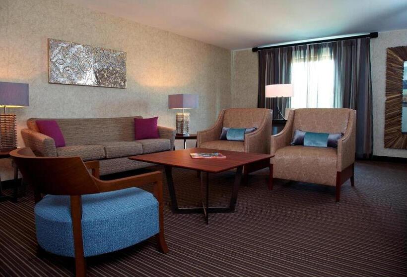 Люкс Кровать Кинг, Courtyard By Marriott Buffalo Amherst/university
