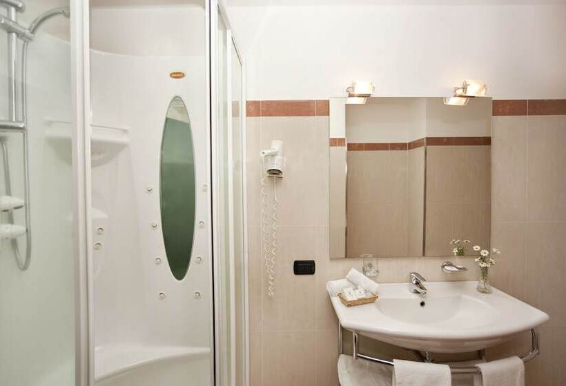 一楼标准间, Grande Albergo Maugeri
