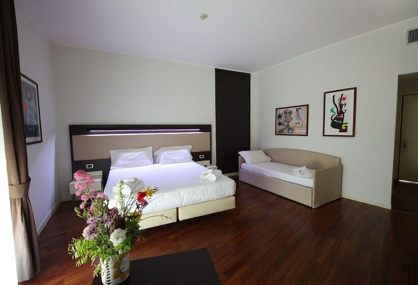 带城市景观的高级房间, Grande Albergo Maugeri