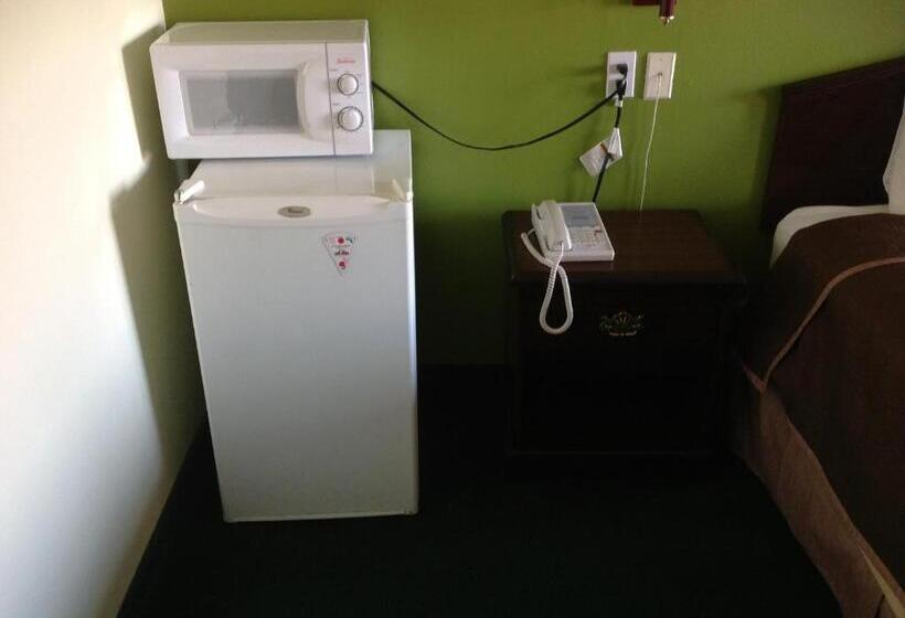 Люкс Deluxe Кровать Кинг, Howard Johnson By Wyndham Grand Prairie Near Lone Star Park