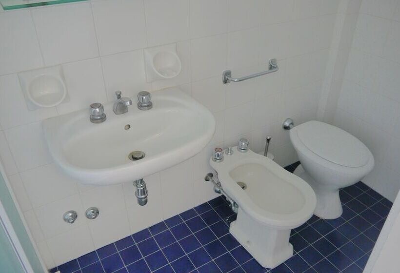 バルコニー付きシングルスタンダードルーム, Albergo Villa Marina