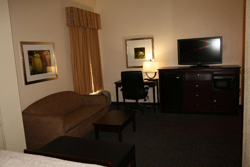 Стандартный Номер Кровать Кинг, Hampton Inn By Hilton Petersburg Ft. Gregg Adams