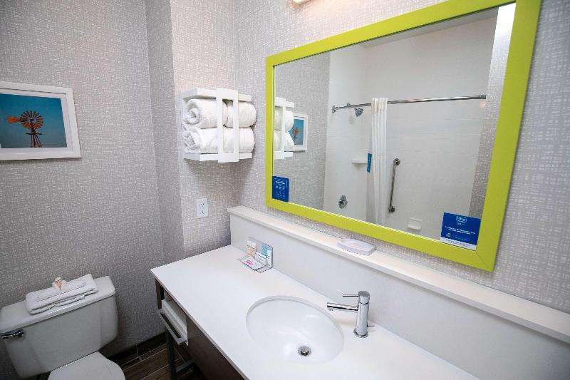 Номер Стандарт Кровать Кинг Адаптированный для Инвалидов, Hampton Inn Pickwick Damat Shiloh Falls