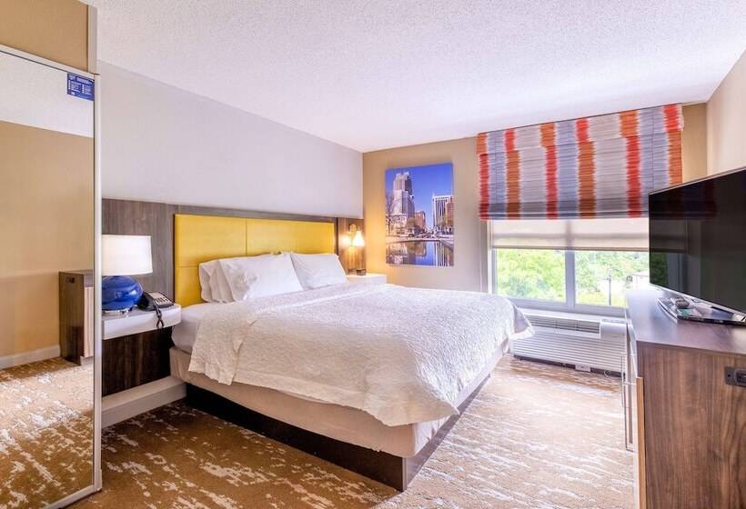 스위트, Hampton Inn & Suites Raleigh Cary Lenovo Center