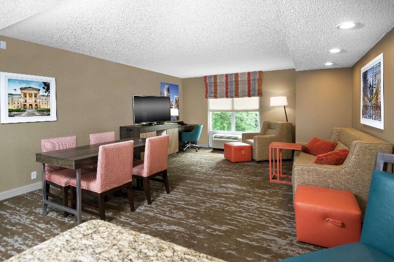 스위트, Hampton Inn & Suites Raleigh Cary Lenovo Center