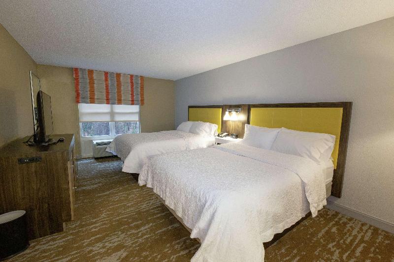 스위트, Hampton Inn & Suites Raleigh Cary Lenovo Center
