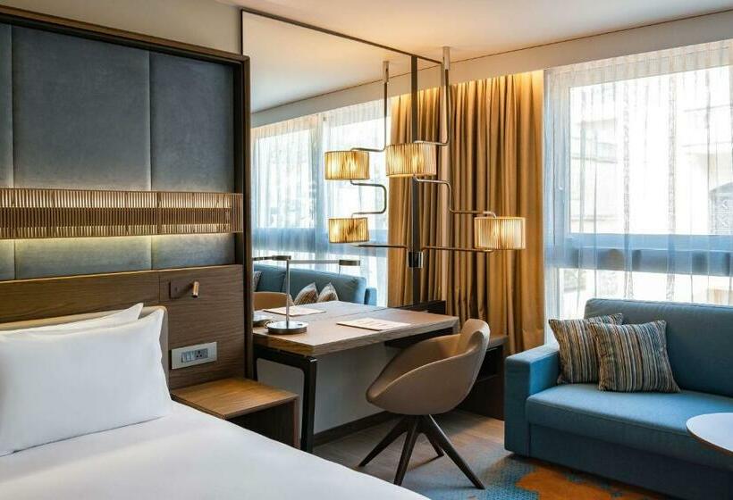 اتاق استاندارد با تخت بزرگ, Hyatt Regency Malta