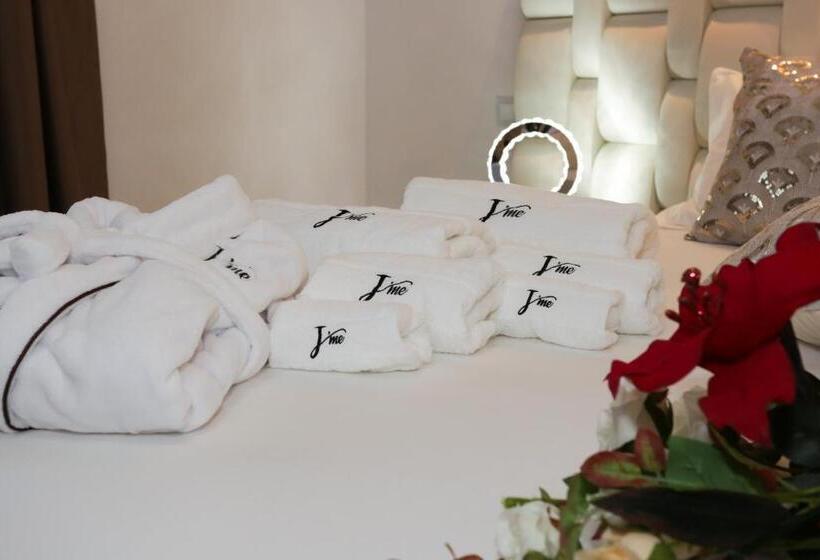 اتاق لوکس با بالکن, J Me Boutique Hotel   Adults Only