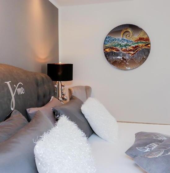 اتاق استاندارد با تخت بزرگ برای معلولان, J Me Boutique Hotel   Adults Only