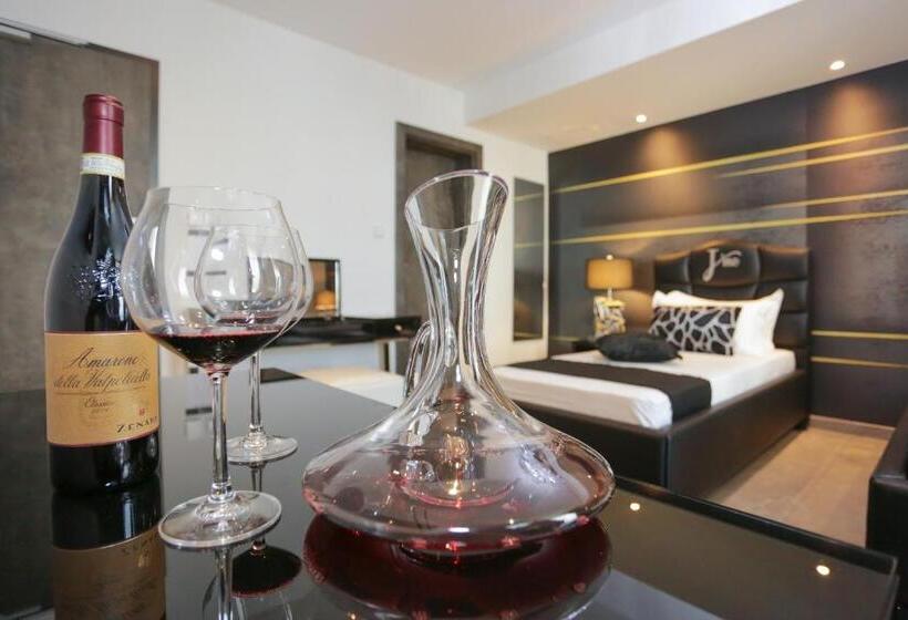 اتاق استاندارد با بالکن, J Me Boutique Hotel   Adults Only