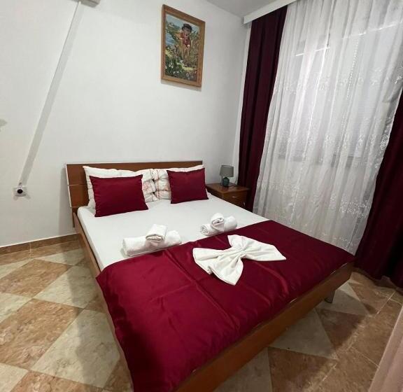 سوییت خانوادگی, Kasneci Apartments