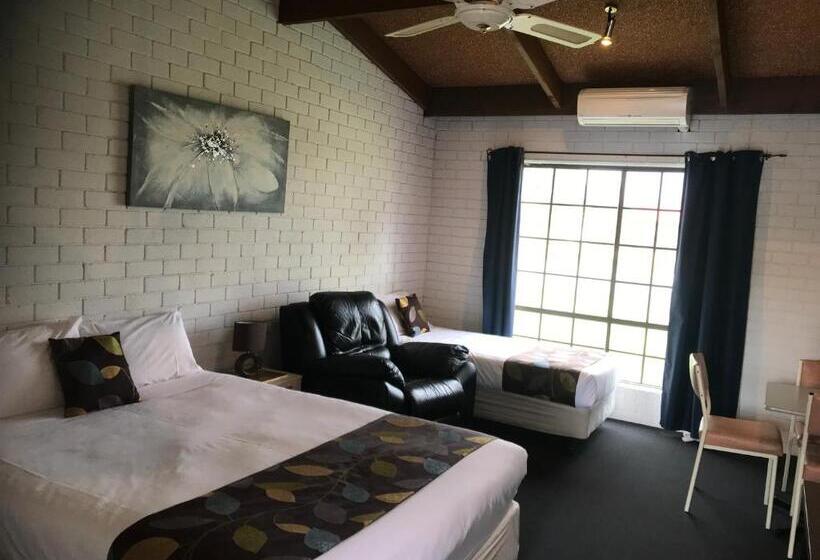 Номер Стандарт Трехместный, Bakery Park Motor Inn