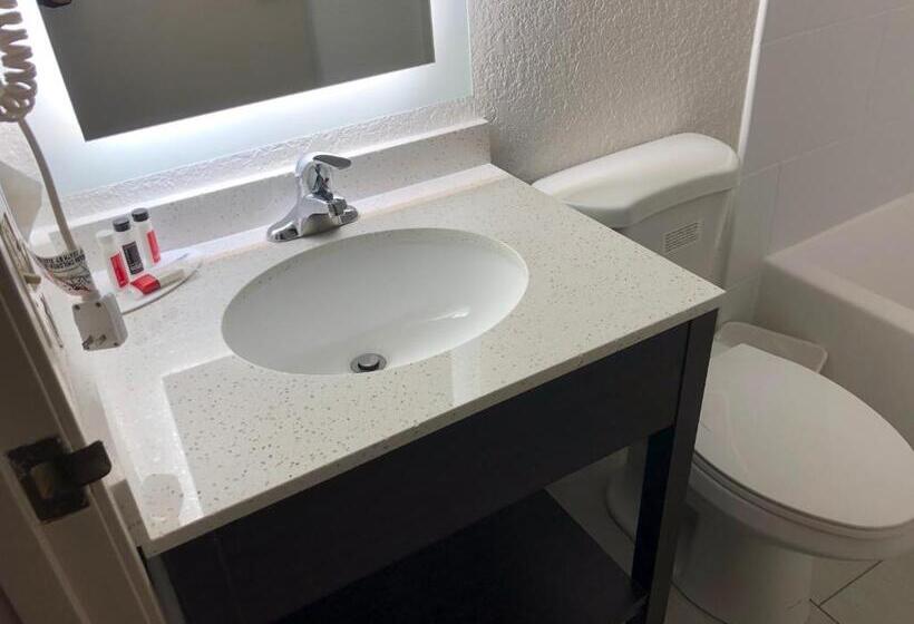 Студия Стандарт, Red Lion Inn & Suites Elk Grove Village