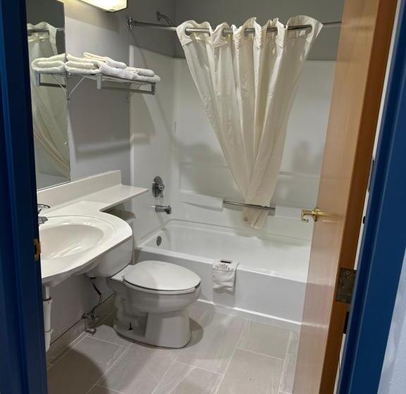 Номер Стандарт, Microtel Inn & Suites By Wyndham Gallup   Pet Friendly
