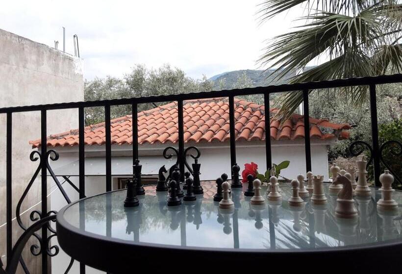 اتاق استاندارد با چشم‌انداز کوهستان, Poseidon Rooms
