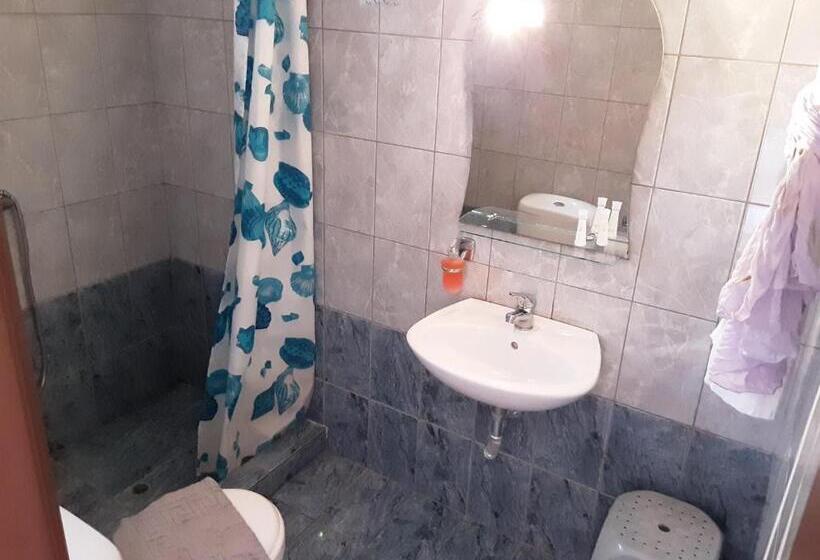 اتاق استاندارد با چشم‌انداز کوهستان, Poseidon Rooms