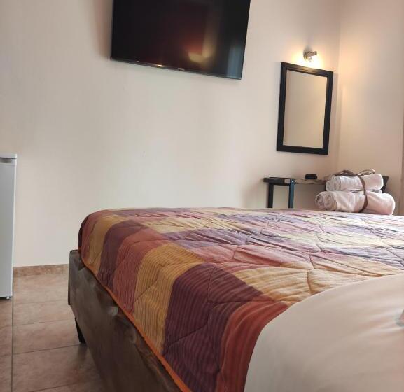 اتاق لوکس با چشم‌انداز دریا, Poseidon Rooms
