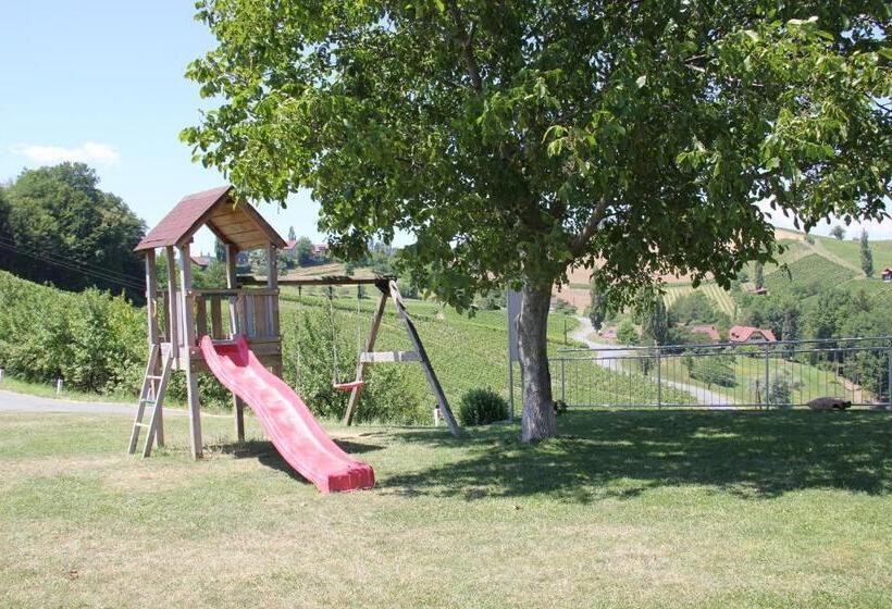 Номер Стандарт с Террасой, Zweytick Gästezimmer Weingut