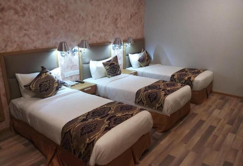 Трехместный Номер Deluxe, K Garden Hotel  Sdn Bhd