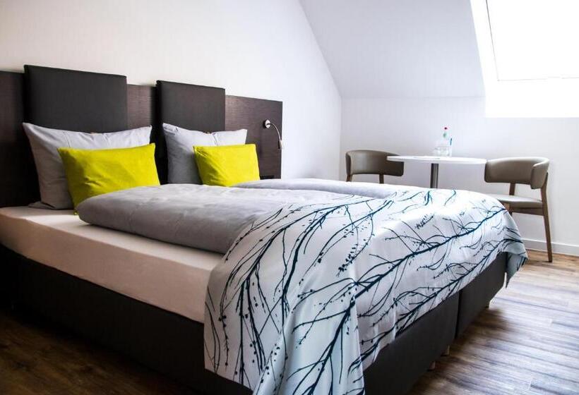 Номер Стандарт, Pension Engelkeller
