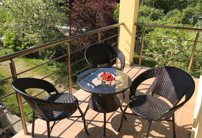 آپارتمان 1 خوابه با بالکن, Guest House Kobuleti