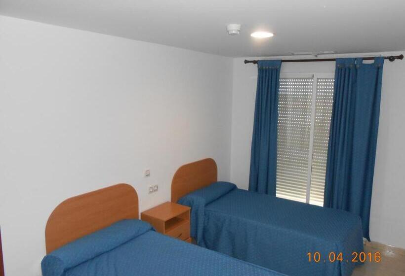 Апартаменты 2 Спальни, Apartahotel Los Hermanos
