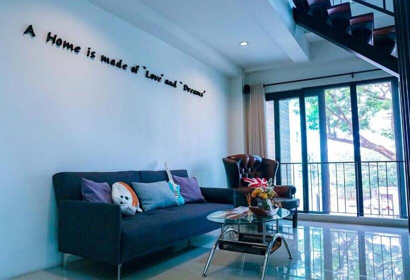 ファミリーステューディオ, Jamjuree Home At Udonthani