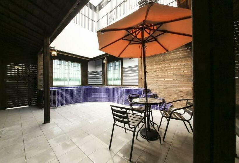 Family Suite, Gupo Station Almond